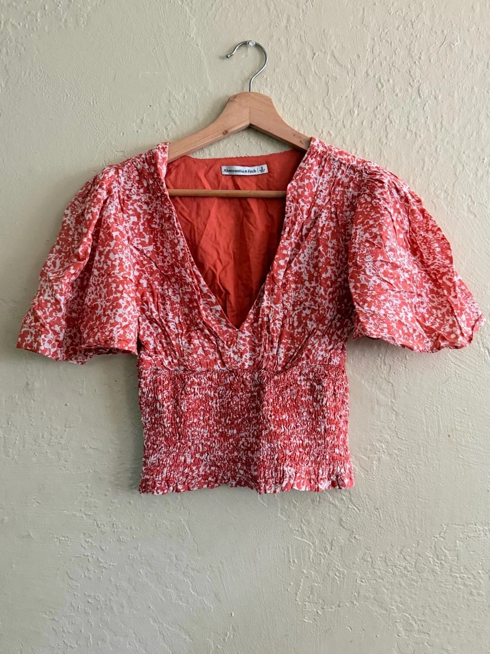 Abercrombie & Fitch Coral and White Floral Puff-Sleeve Smocked Top
